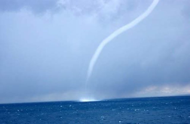 Video Tornadele Si Au Facut De Cap In Vama Veche