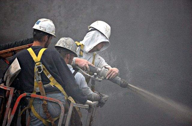 Incendiu In Cartierul Militari Din Bucuresti O Femeie A Murit